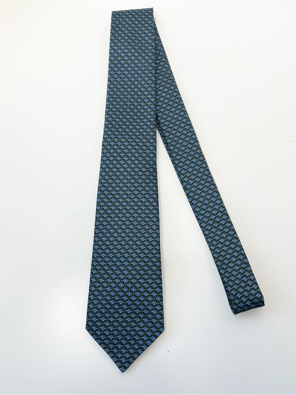 Gucci Navy and Light Blue Micro-Pattern Silk Tie